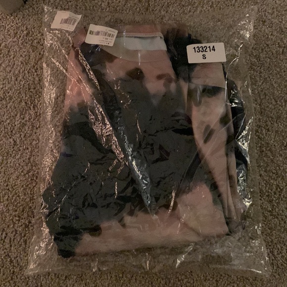 Tie dye jogging set . Size S Brand new in package - Picture 3 of 3